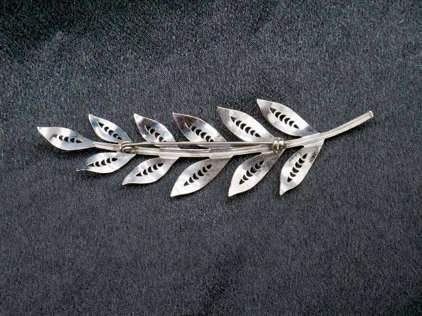 Silver Laurel Brooch