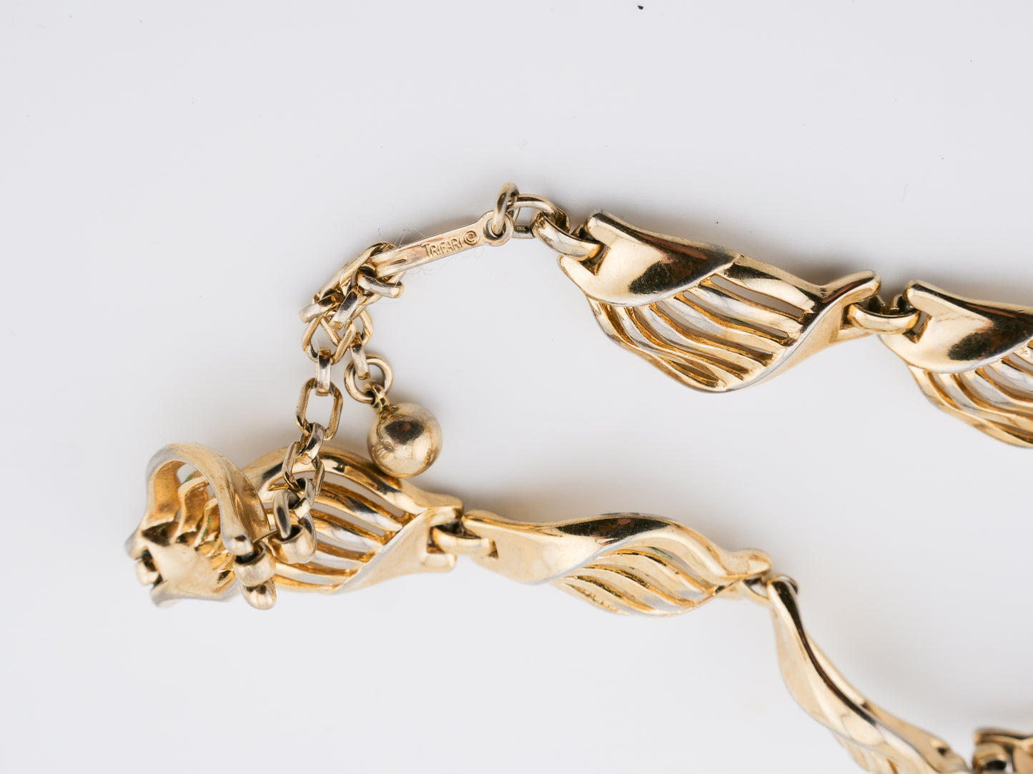 Crown Trifari “Sculpted Current” Choker