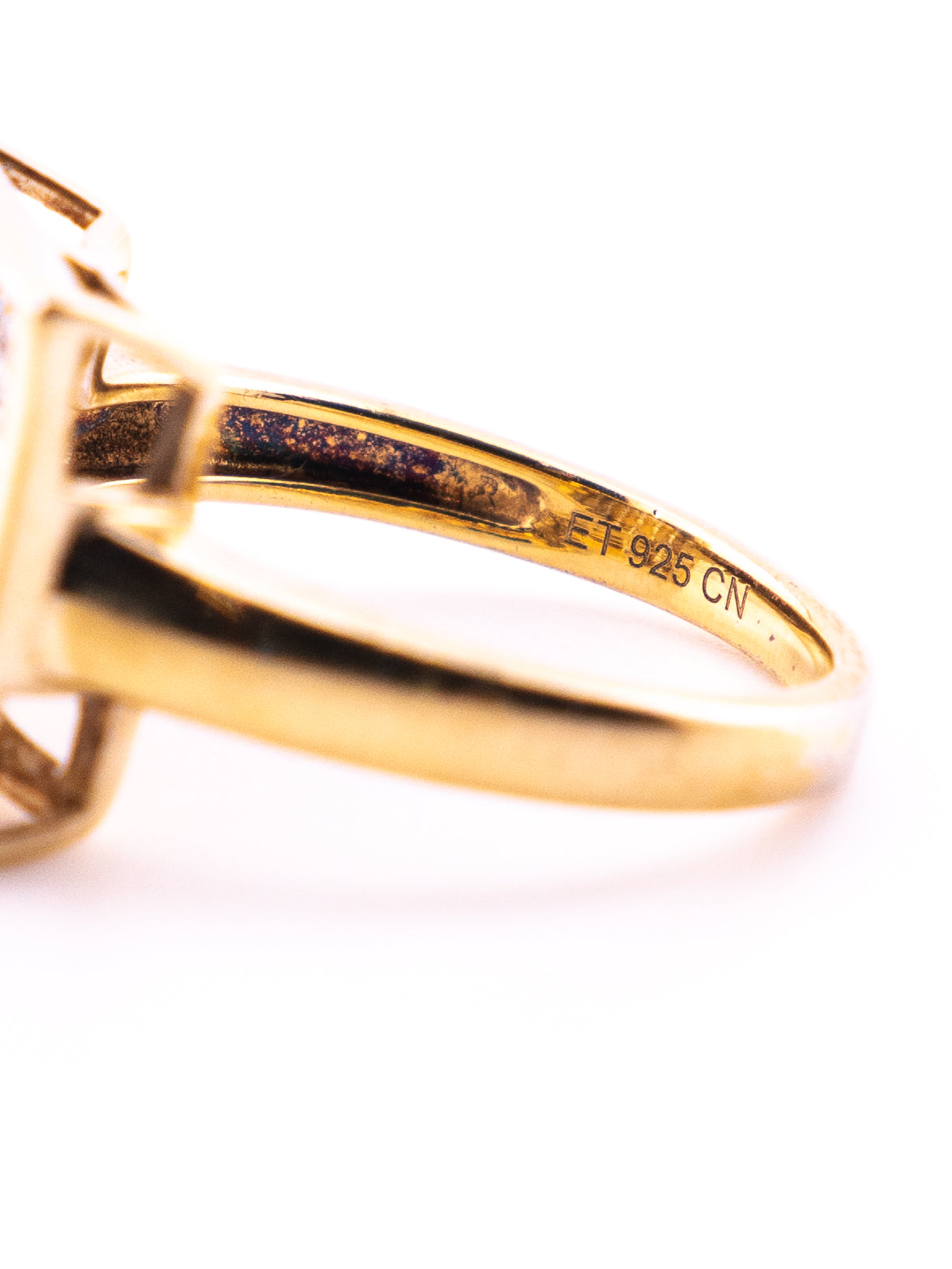 The Deco Tablet Ring