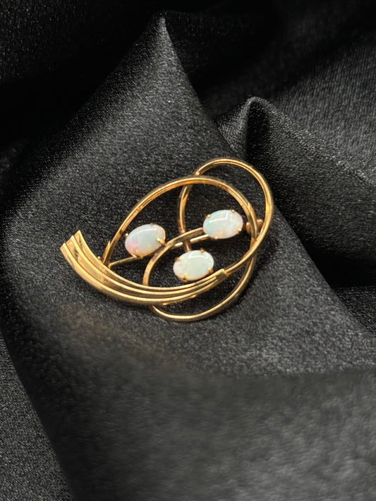 Dewdrop Waltz Brooch