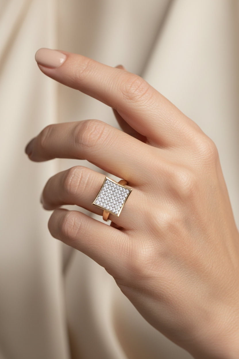 The Deco Tablet Ring