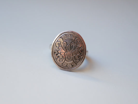 Fiore d’Ombra Ring

 (Flower of Shadow)