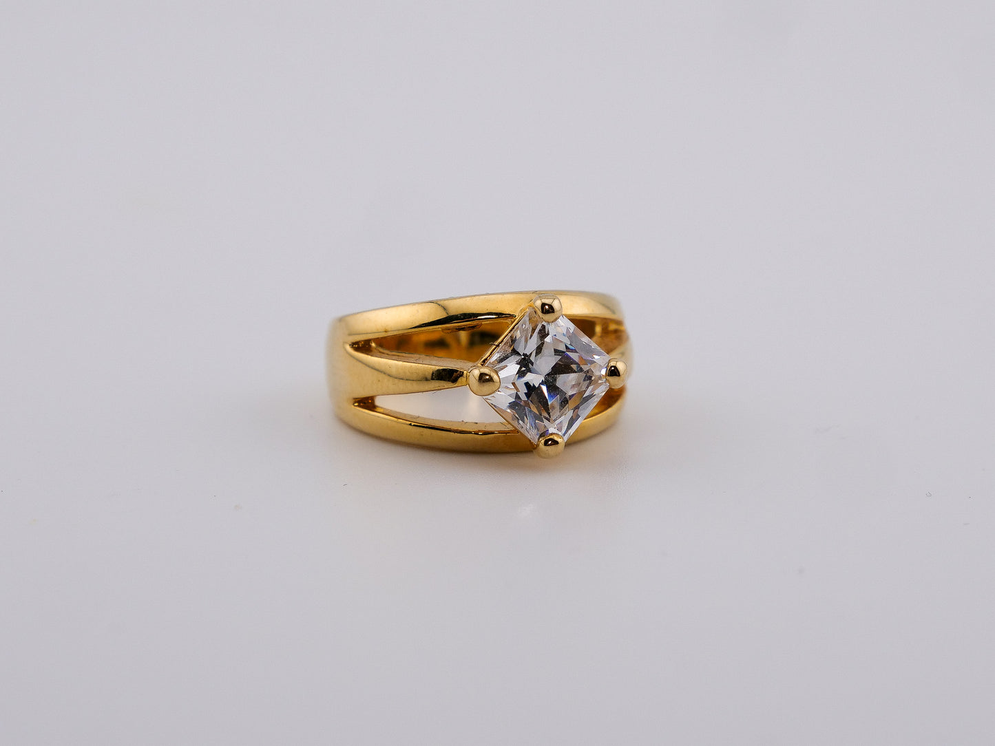 Golden Axis Ring