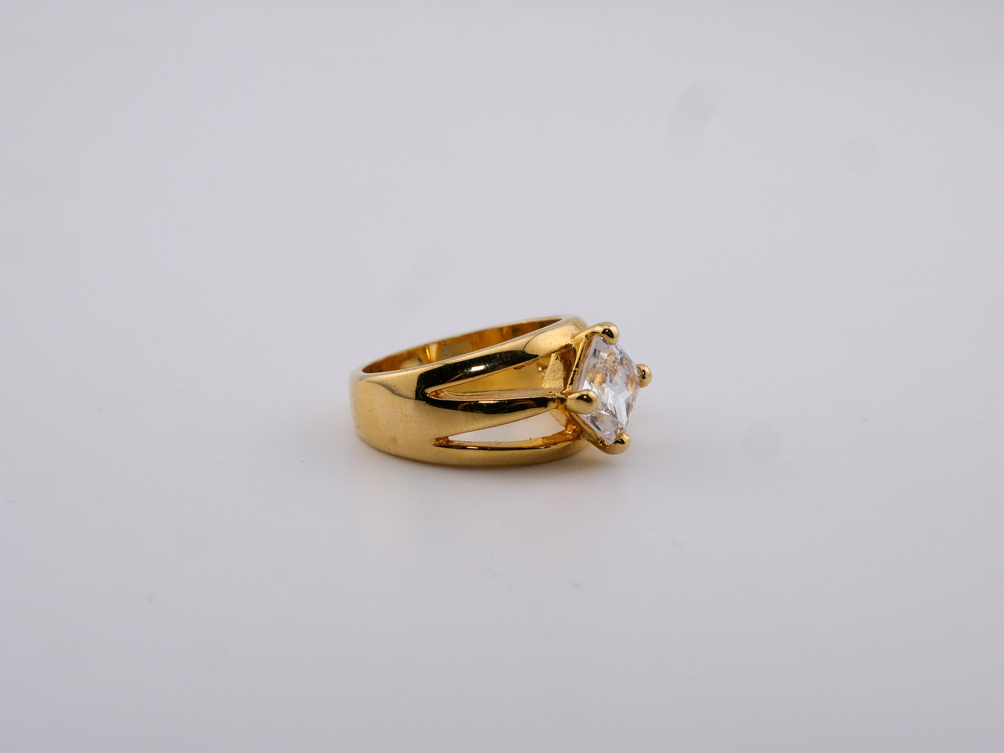 Golden Axis Ring