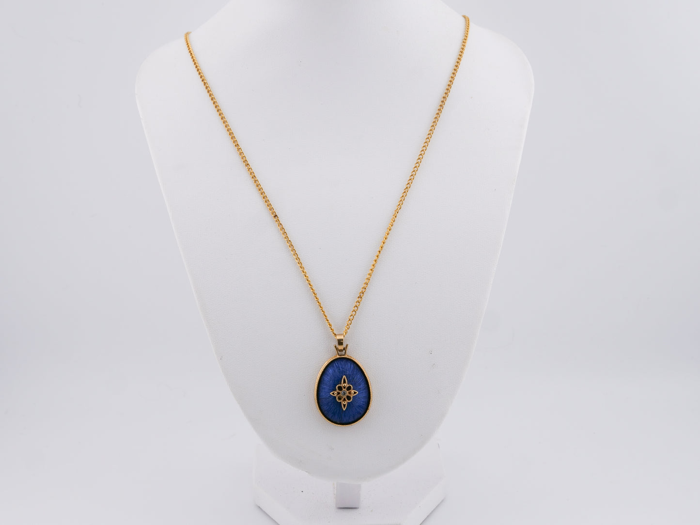 Avon “Midnight North” Star Pendant