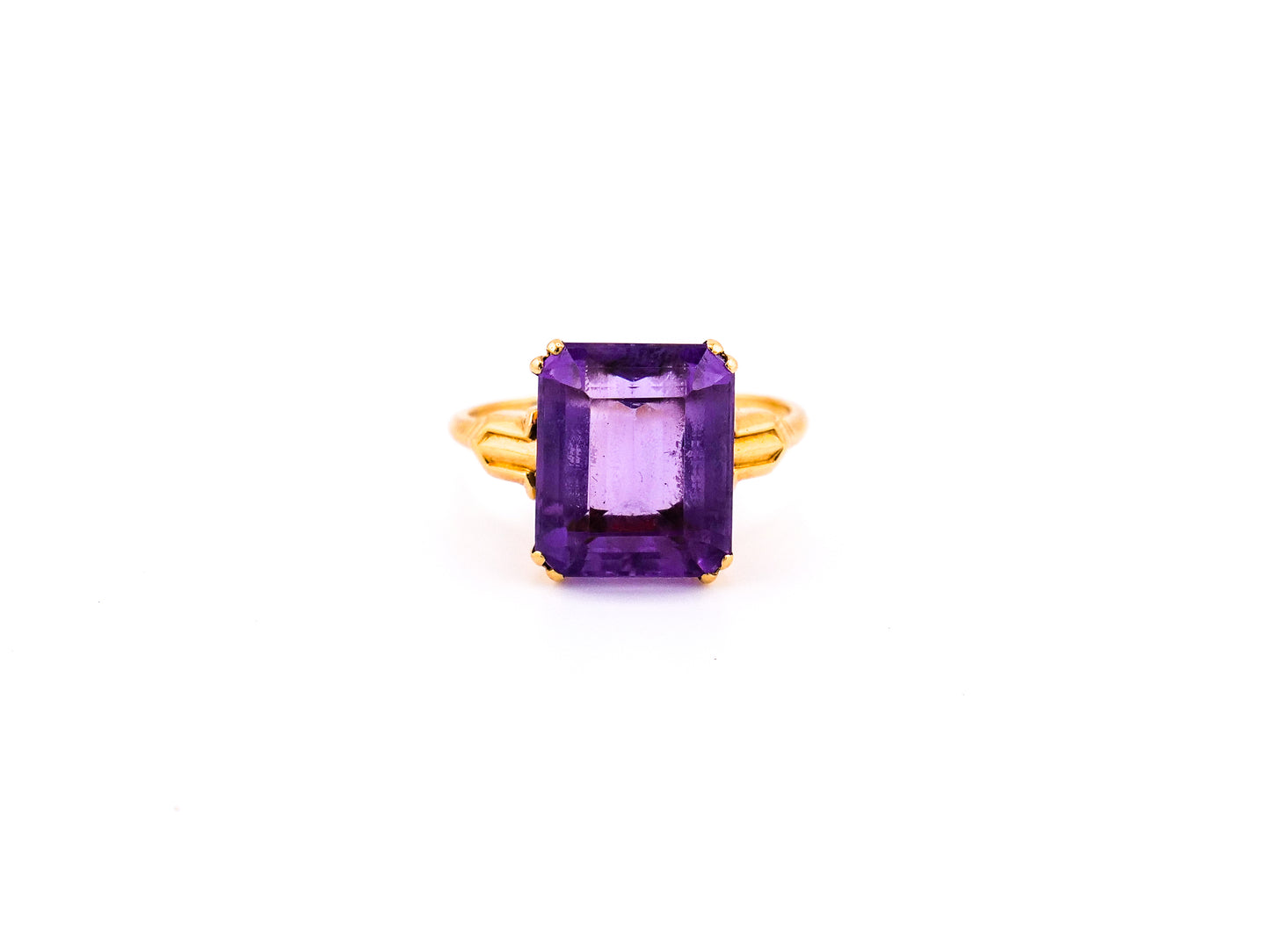 La Reina Violeta Ring