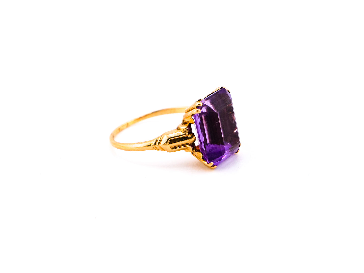 La Reina Violeta Ring