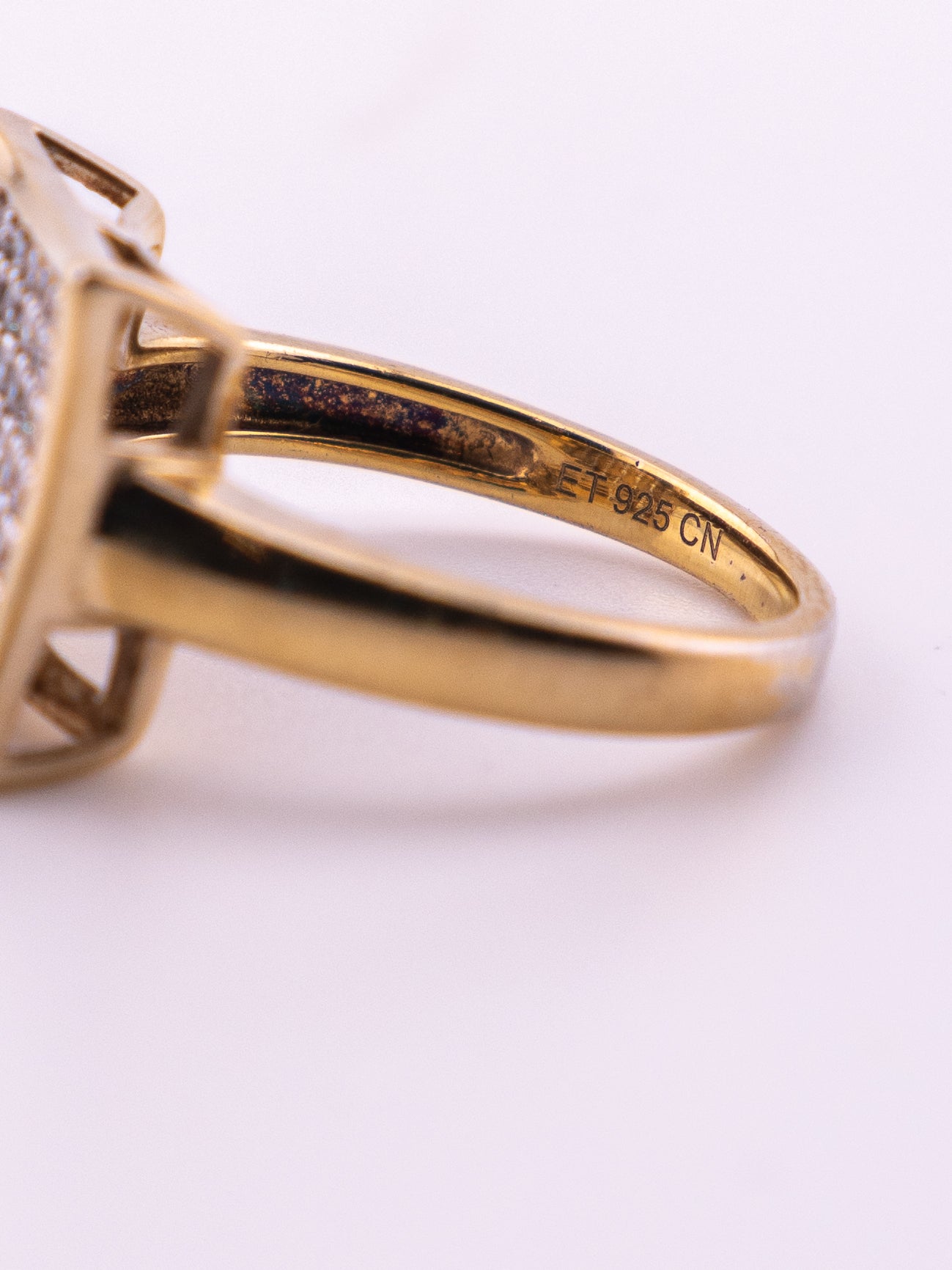 The Deco Tablet Ring
